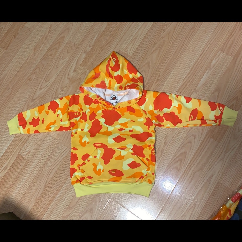A Bathing Ape hoodie for kids height size 110CM